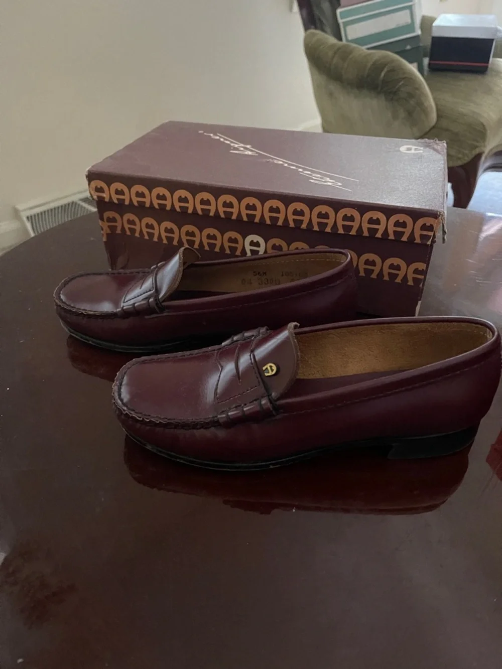 Vintage Women’s Burgundy Leather Penny Loafers Size 5.5 - Picture 12 of 12